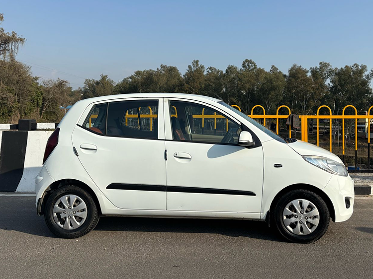 hyundai i10 in kangra