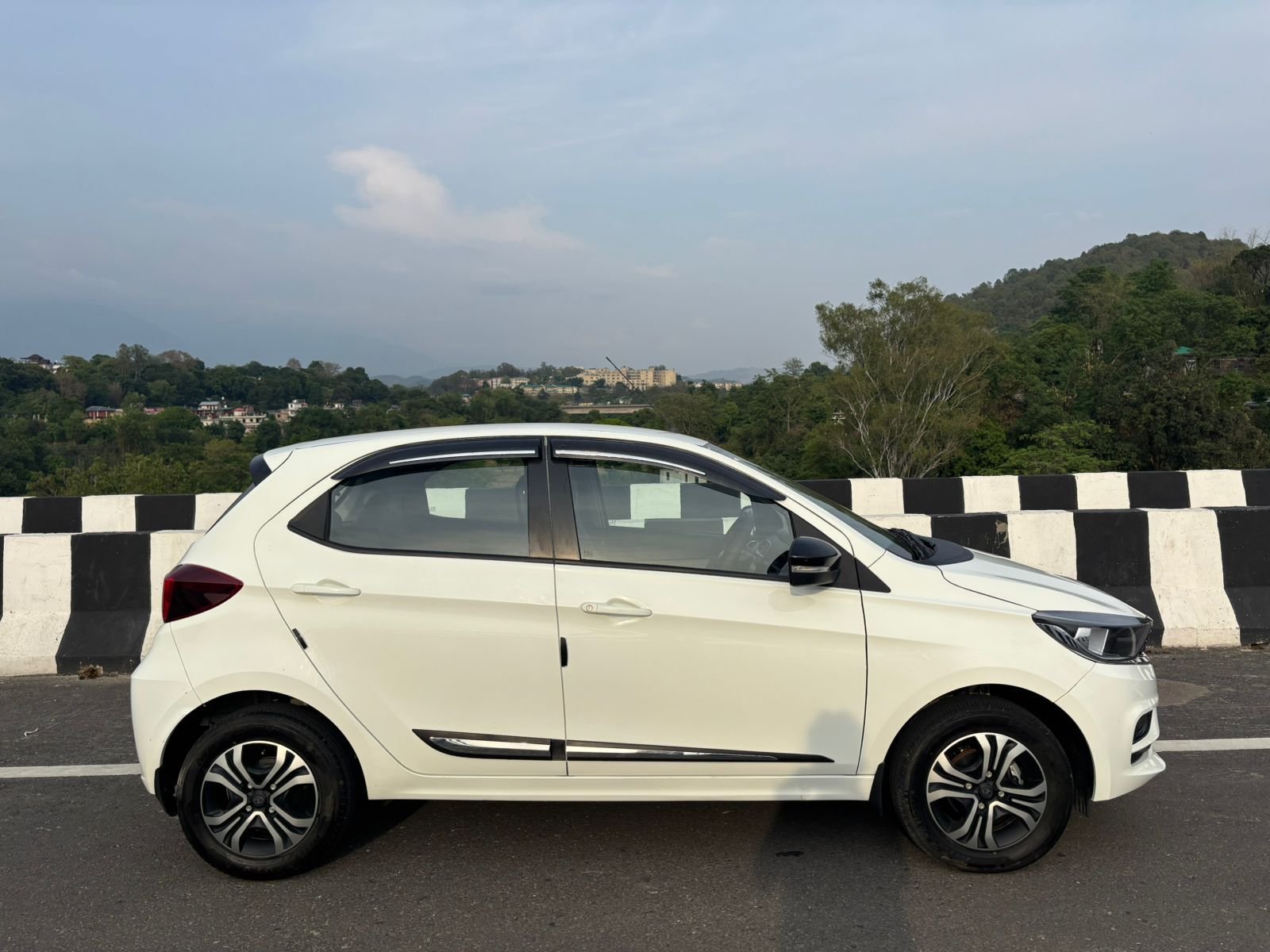 Second hand tiago car in kangra