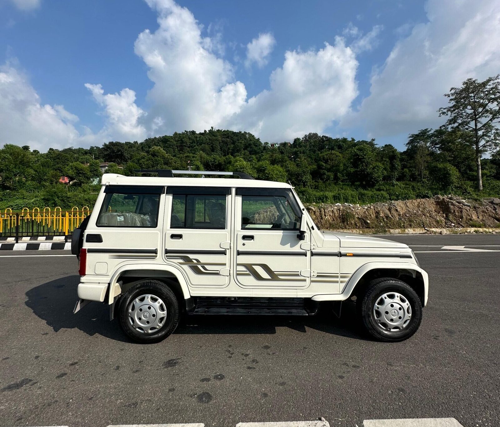 Bolero B6 side